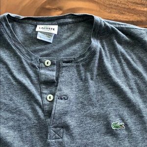 2 button t shirt stiles